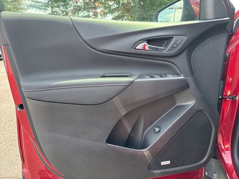 Used 2023 Chevrolet Equinox RS w/ RS Leather Package image 23