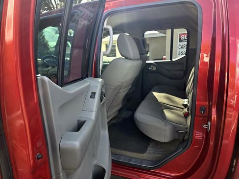 Used 2017 Nissan Frontier SV image 30