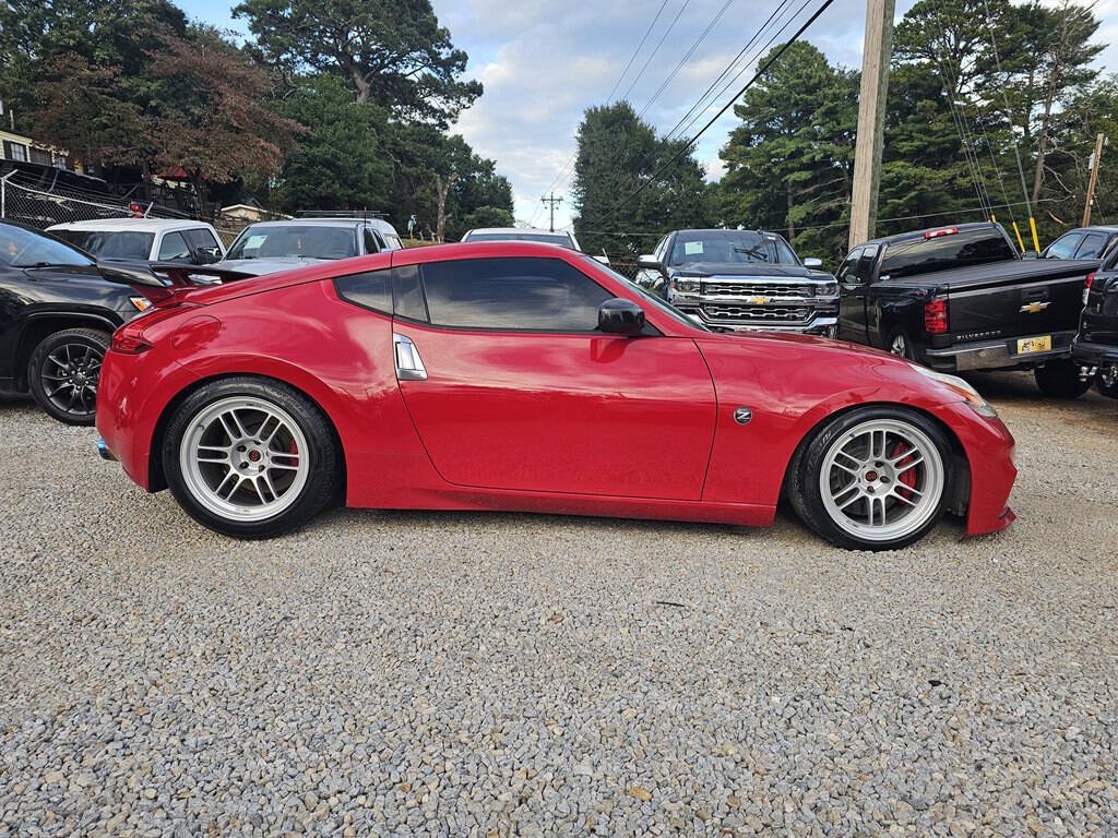 Used 2017 Nissan 370Z Coupe RWD image 7