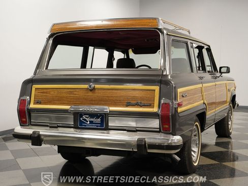 Used 1988 Jeep Grand Wagoneer image 11