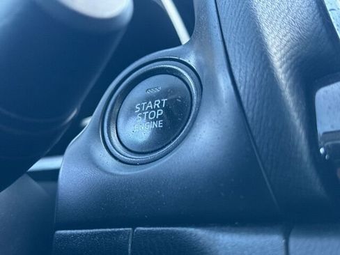 Used 2015 MAZDA MAZDA3 i Sport image 23