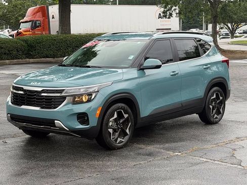 Used 2024 Kia Seltos EX FWD image 2