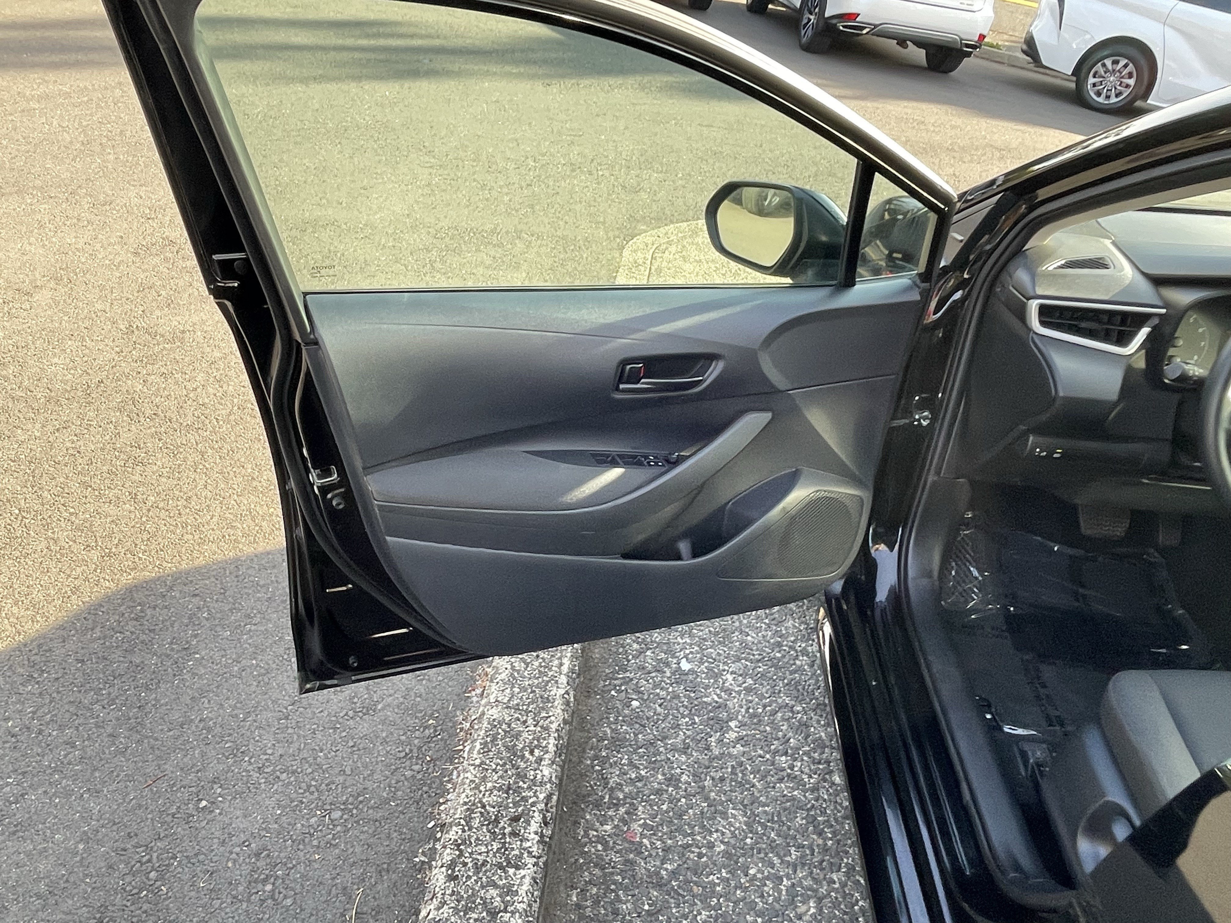 Certified 2025 Toyota Corolla LE FWD image 14