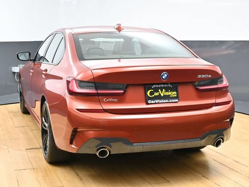 Used 2022 BMW 330e w/ M Sport Package RWD image 7