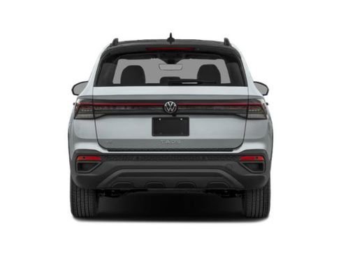 Used 2025 Volkswagen Taos SE AWD/4WD image 5