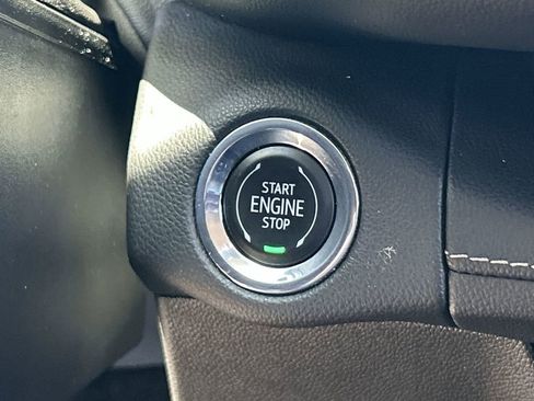 Used 2023 Buick Envision Essence AWD/4WD image 17