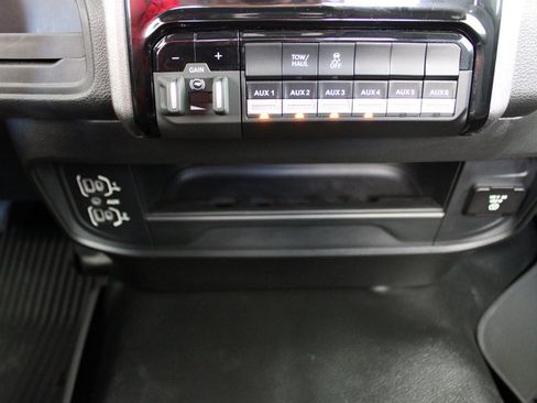Used 2025 RAM 3500 Tradesman RWD image 33