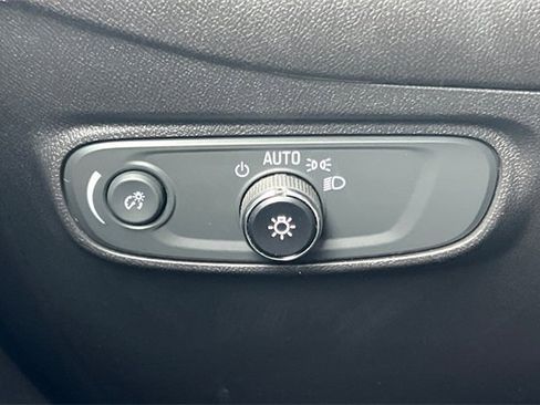 Used 2023 Chevrolet Equinox RS w/ RS Leather Package image 36