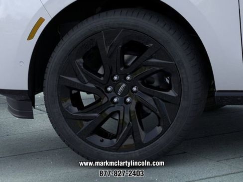 New 2026 Lincoln Navigator Black Label AWD/4WD image 19