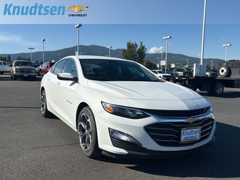 Used 2024 Chevrolet Malibu LT FWD image 1