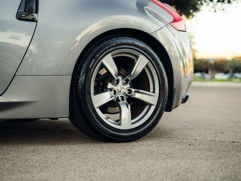 Used 2009 Nissan 370Z Coupe image 55