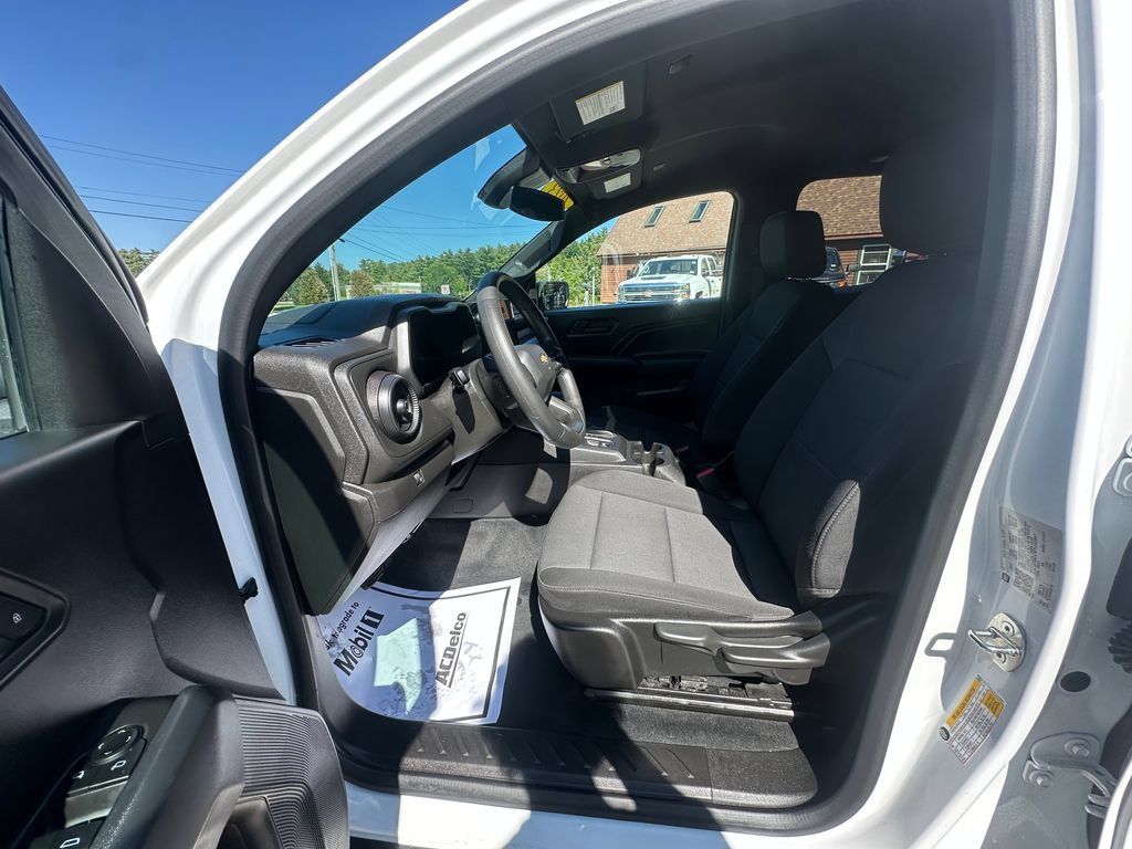 Used 2023 Chevrolet Colorado W/T w/ WT Convenience Package AWD/4WD image 9