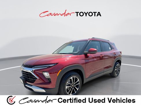 Used 2025 Chevrolet TrailBlazer LT image 1