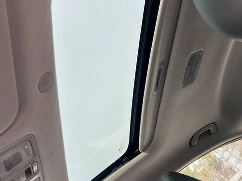 Used 2012 Hyundai Elantra Limited image 14