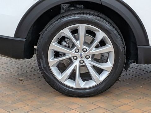 Certified 2023 Ford Explorer Platinum w/ Technology Package RWD image 11