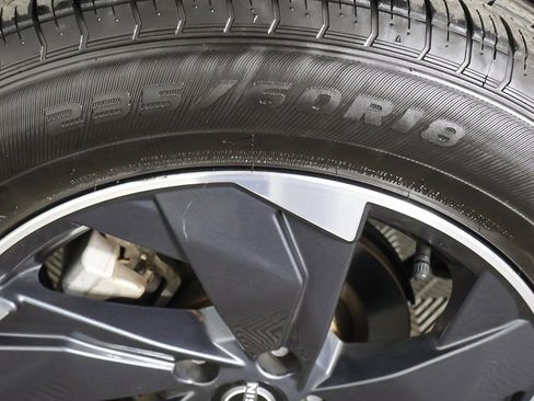 Used 2024 Nissan Rogue SV image 19