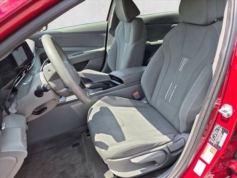 Used 2024 Hyundai Elantra SEL FWD image 16