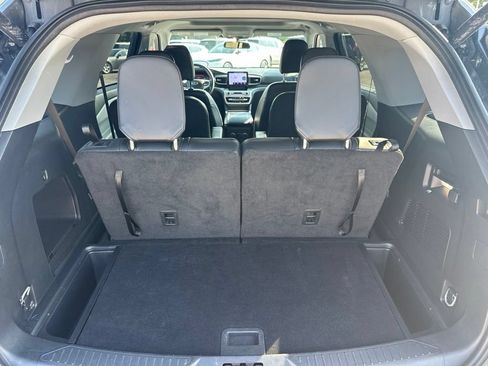 Used 2024 Ford Explorer XLT w/ Equipment Group 202A AWD/4WD image 13