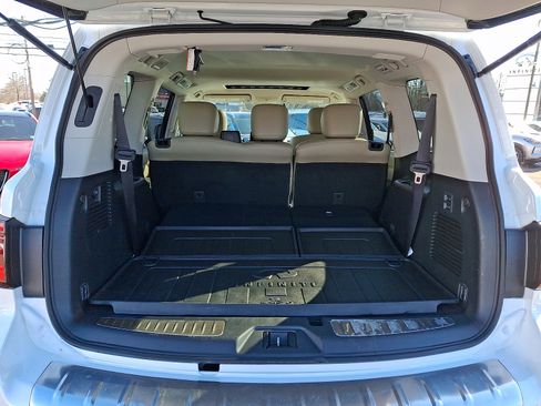 Certified 2024 INFINITI QX80 Premium Select w/ All-Season Package image 30