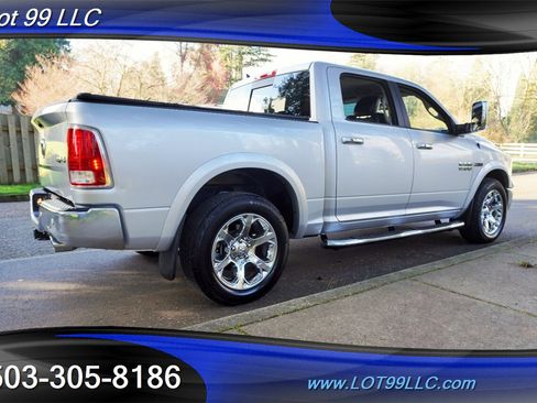 Used 2016 RAM 1500 Laramie w/ Convenience Group image 9
