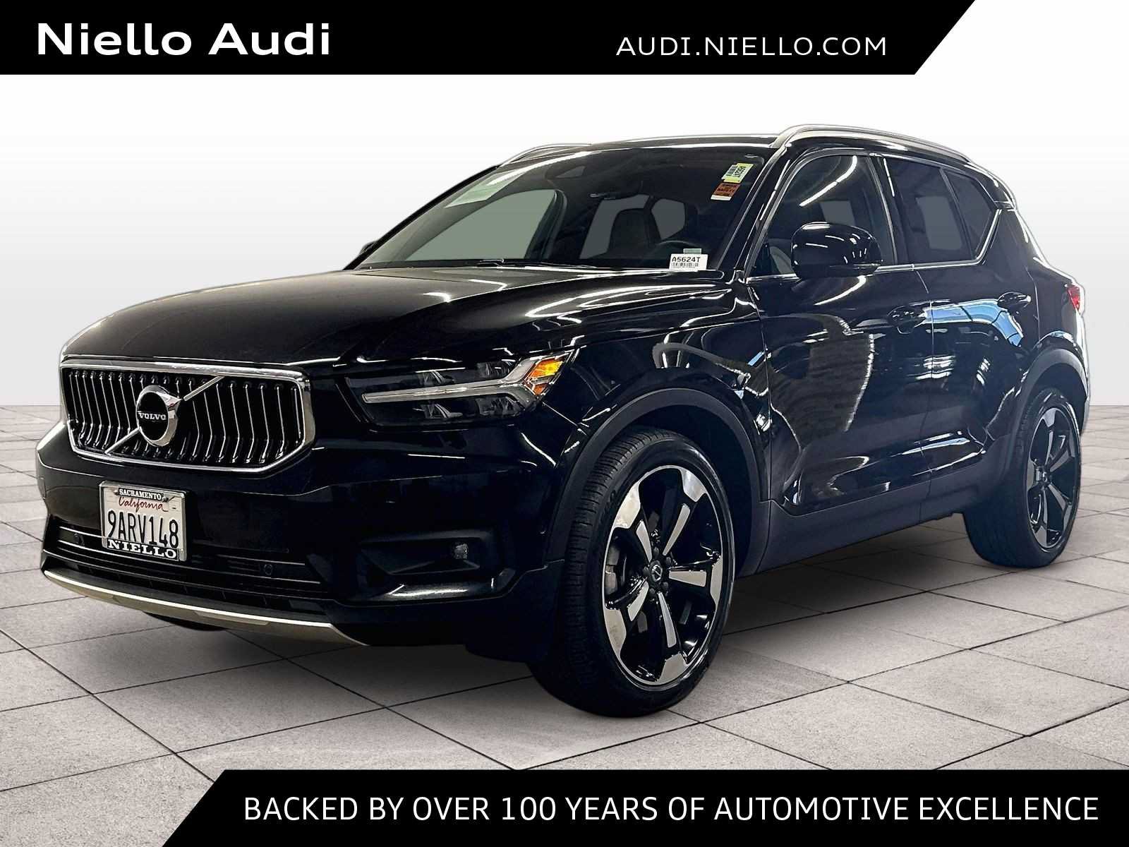 Used 2019 Volvo XC40 T5 Inscription AWD/4WD image 1