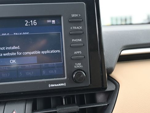 Used 2022 Toyota RAV4 XLE image 28