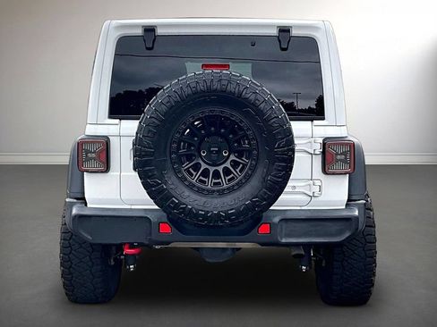 Used 2023 Jeep Wrangler Unlimited Rubicon AWD/4WD image 6