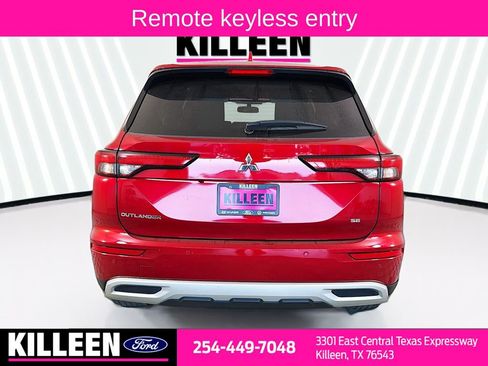 Used 2024 Mitsubishi Outlander SE Black Edition image 7