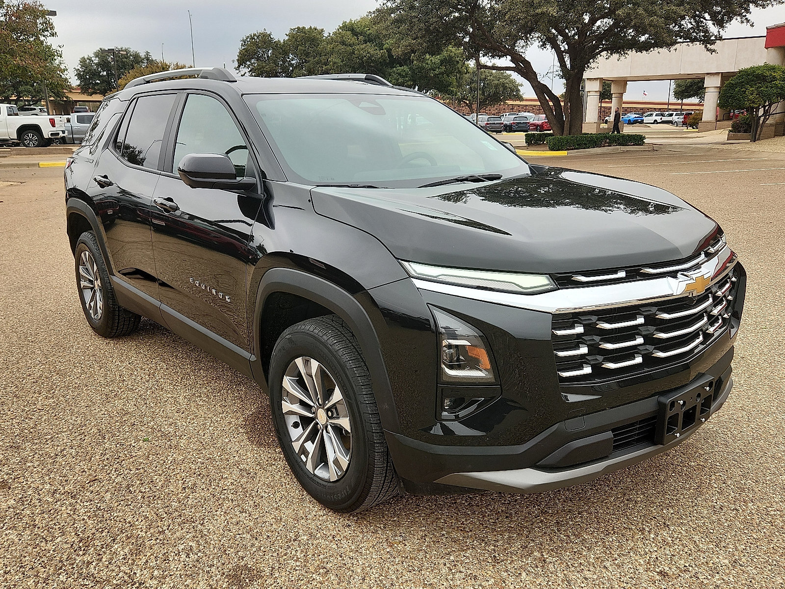 Used 2025 Chevrolet Equinox LT w/ Convenience Package II FWD image 7