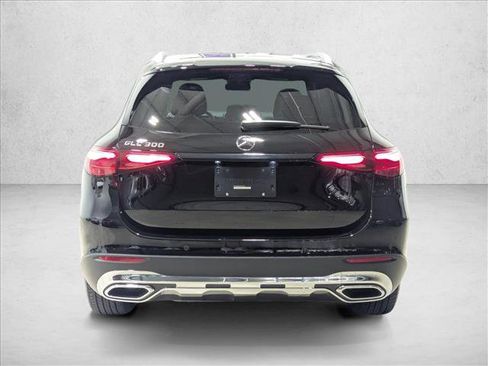 Used 2026 Mercedes-Benz GLC 300 image 7