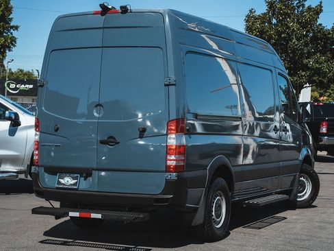 Used 2018 Mercedes-Benz Sprinter 2500 image 5