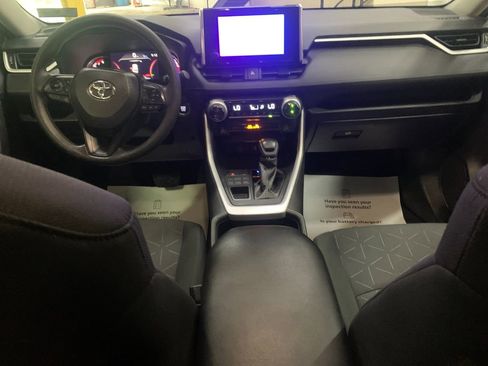 Used 2024 Toyota RAV4 XLE w/ Convenience Package AWD/4WD image 16