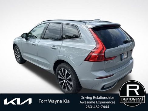 Used 2025 Volvo XC60 B5 Core w/ Climate Package AWD/4WD image 3