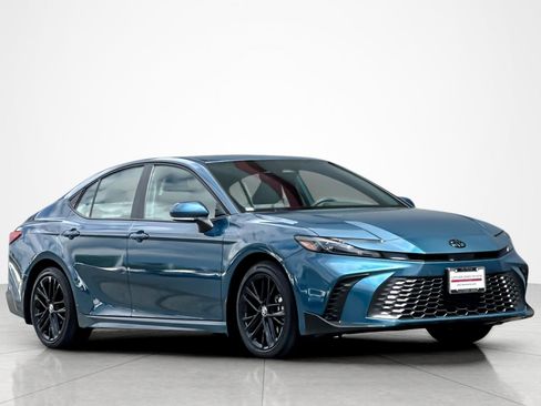 Used 2026 Toyota Camry SE w/ Convenience Package FWD image 7