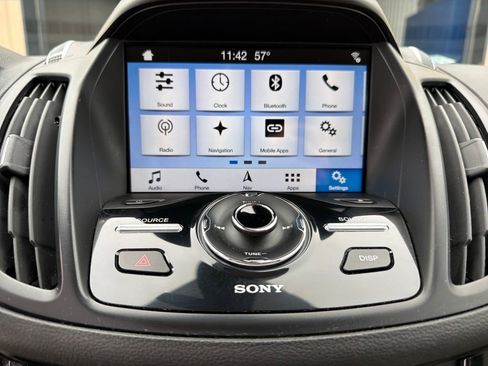 Used 2017 Ford Escape Titanium image 32