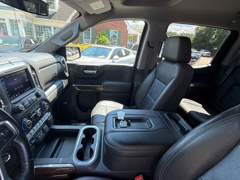Used 2020 Chevrolet Silverado 1500 RST AWD/4WD image 16