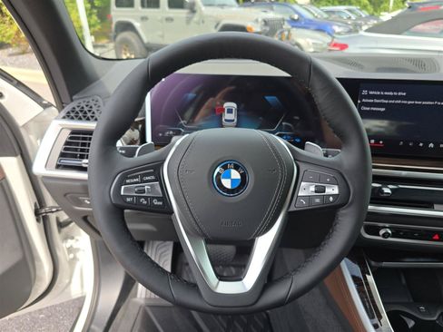 Used 2026 BMW X5 xDrive50e AWD/4WD image 33