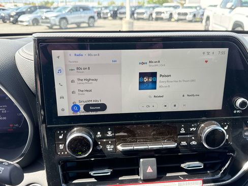 New 2026 Toyota Highlander Platinum AWD/4WD image 20