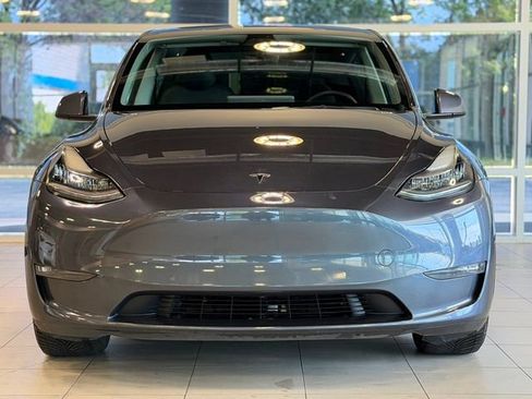 Used 2021 Tesla Model Y Long Range AWD/4WD image 2