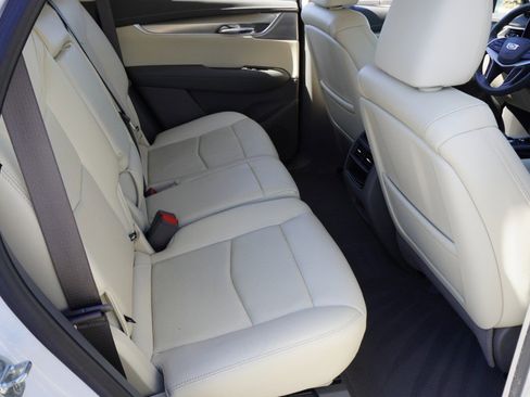 Used 2020 Cadillac XT5 Premium Luxury image 31