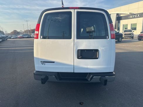 Used 2023 Chevrolet Express 2500 w/ Driver Convenience Package image 4