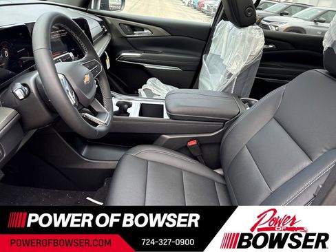 New 2026 Chevrolet Traverse LT w/ Sun and Wheel Package image 4