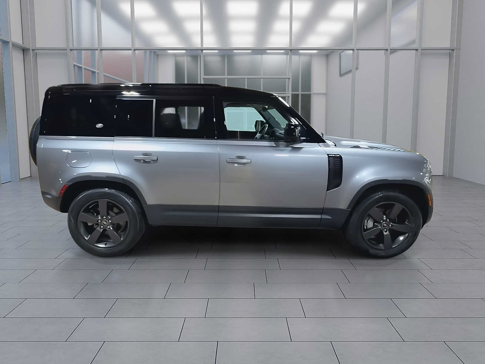 Used 2023 Land Rover Defender 110 SE AWD/4WD image 9