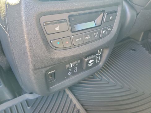 Used 2020 Honda Pilot Elite image 16