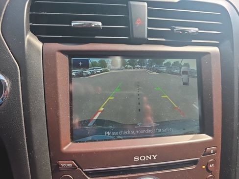 Used 2020 Ford Fusion Titanium AWD/4WD image 10
