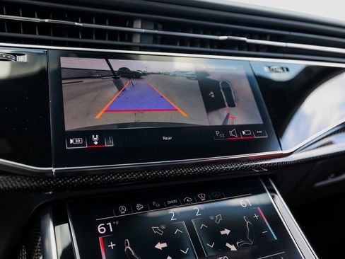 Used 2023 Audi SQ8 Prestige image 19