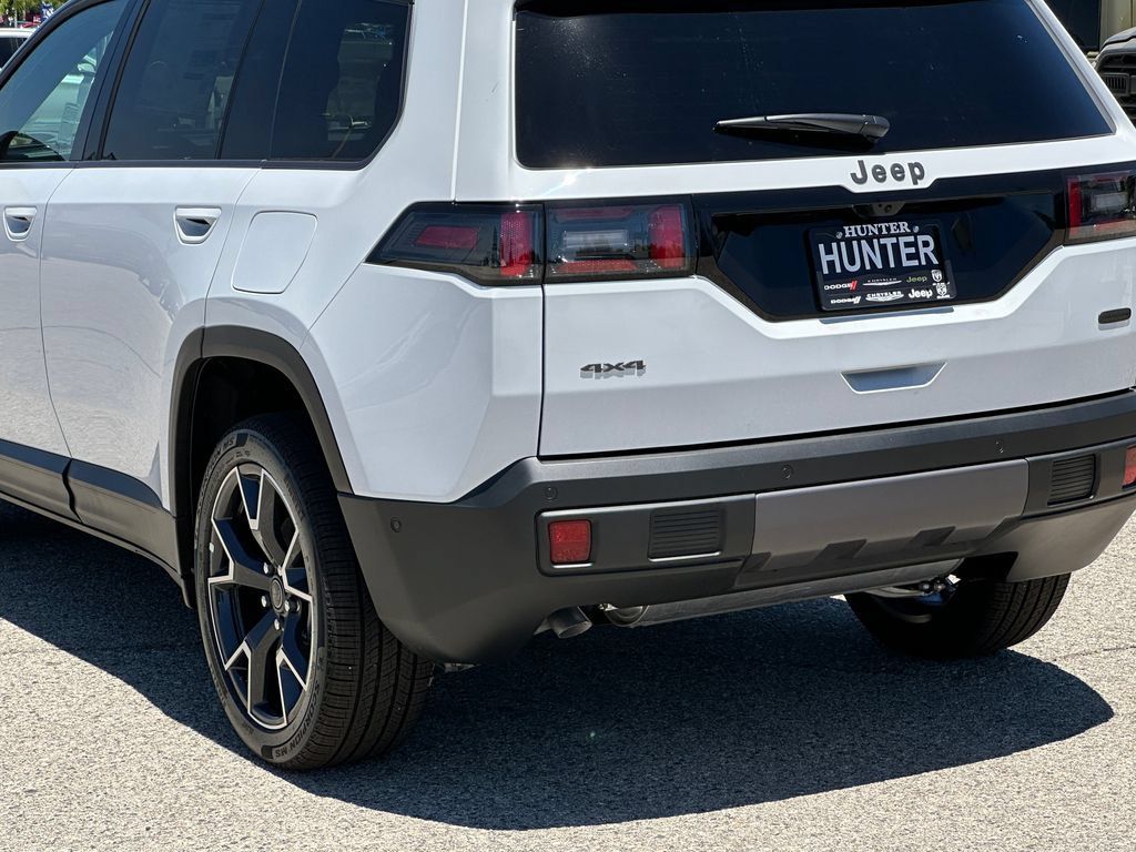 New 2026 Jeep Cherokee Overland w/ Trailer Tow Group AWD/4WD image 5