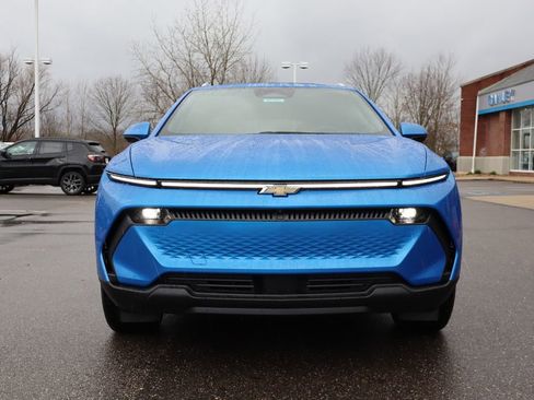 New 2026 Chevrolet Equinox EV LT image 5