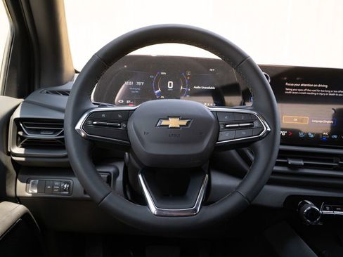 New 2025 Chevrolet Silverado EV LT image 15