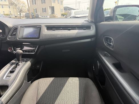 Used 2018 Honda HR-V EX image 26